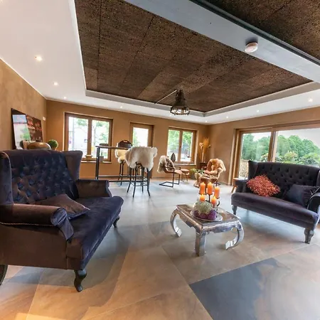 & Breakfast לינה וארוחת בוקר