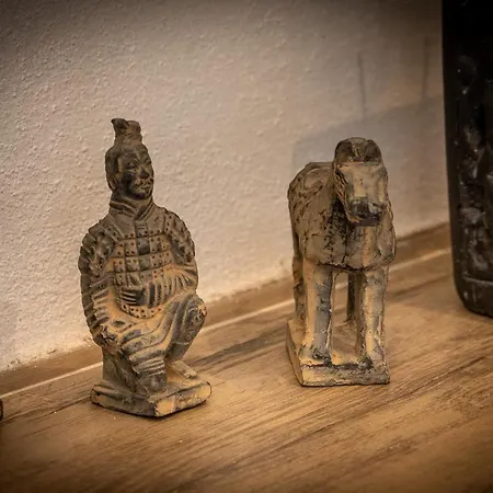 & Breakfast לינה וארוחת בוקר 3*