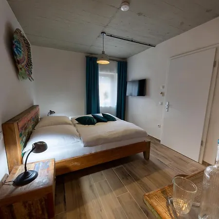 Bed and breakfast & Breakfast